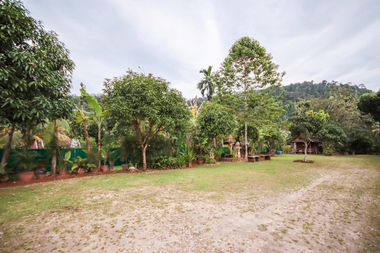 Oyo 75312 Banana Lodge Khao Lak Luaran gambar